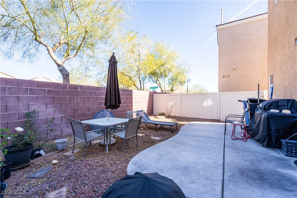 6074 Lazarro, Las Vegas, NV 89139