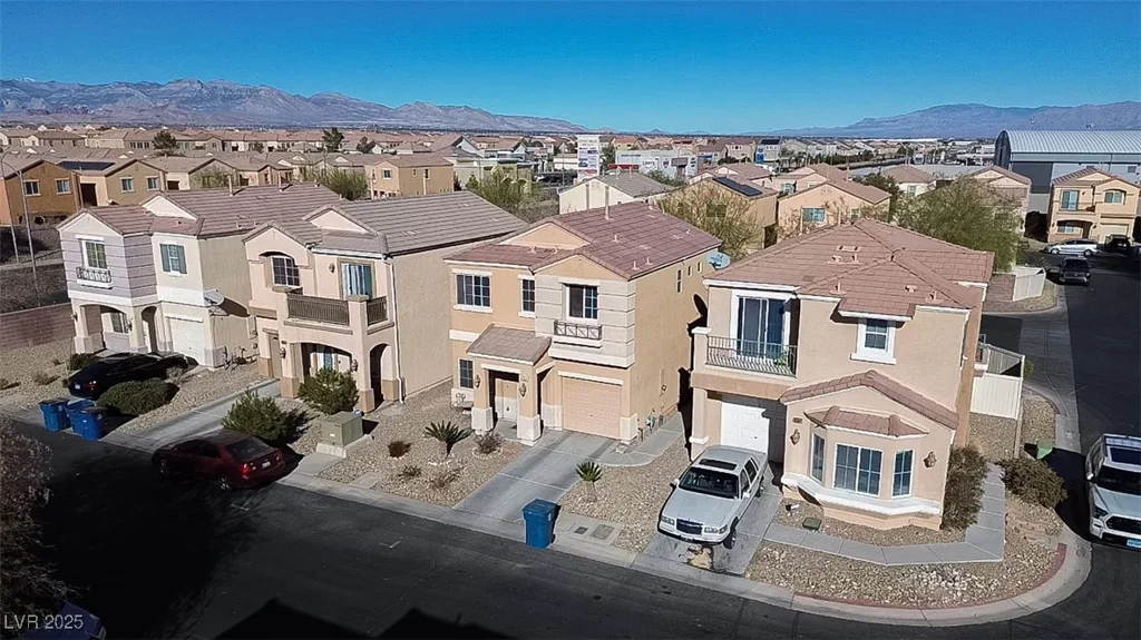 6074 Lazarro, Las Vegas, NV 89139