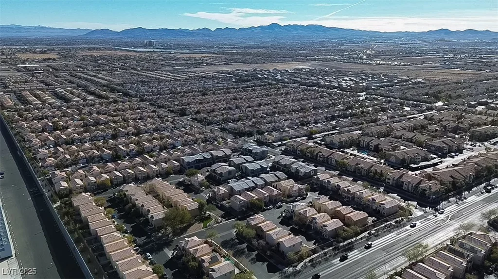6074 Lazarro, Las Vegas, NV 89139