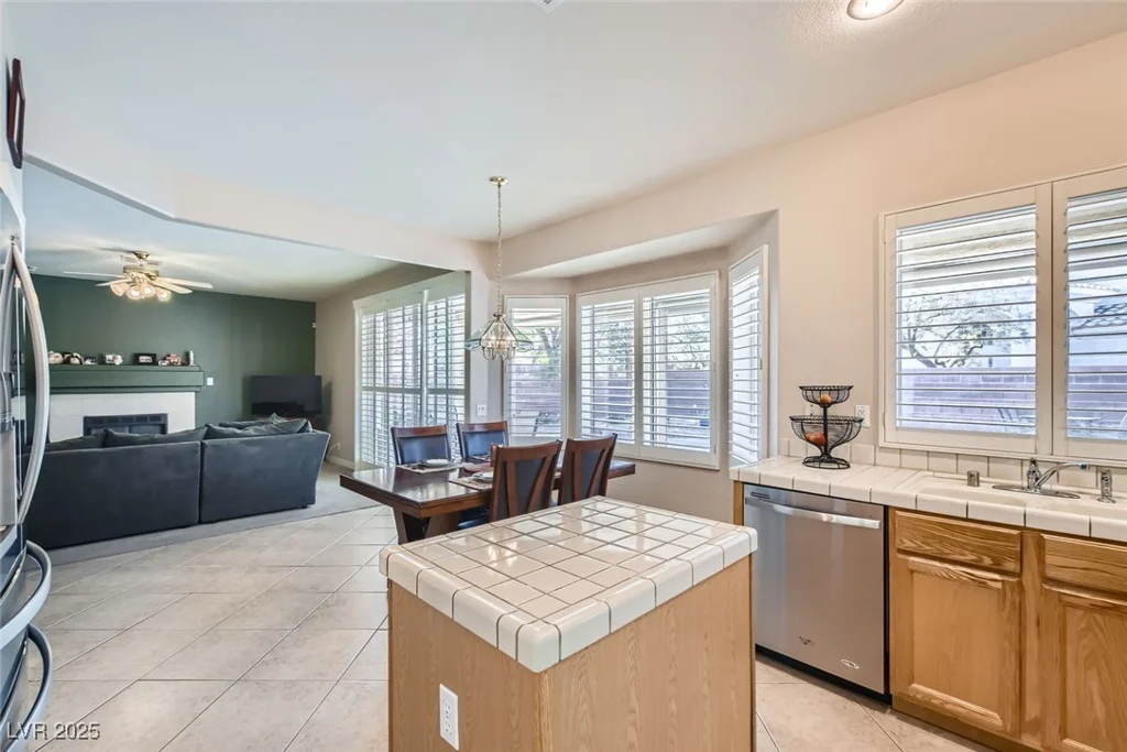 2525 Huber Heights, Las Vegas, NV 89128