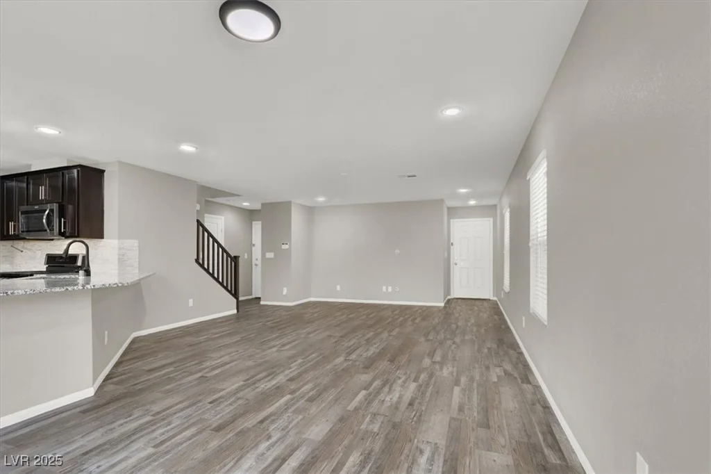 9202 Valley Betica, Las Vegas, NV 89148