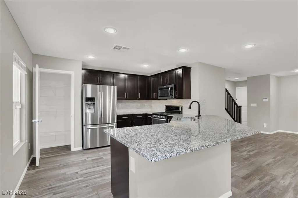 9202 Valley Betica, Las Vegas, NV 89148