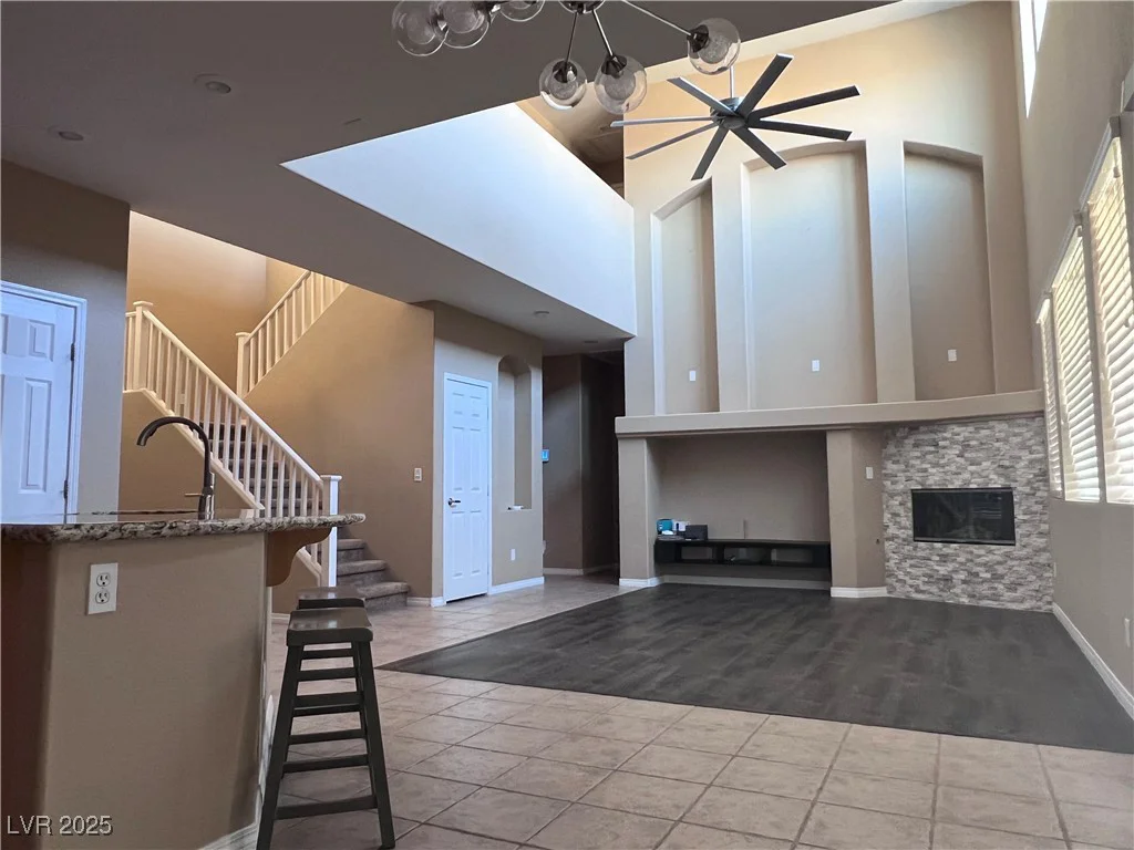 10488 Beckaville, Las Vegas, NV 89129