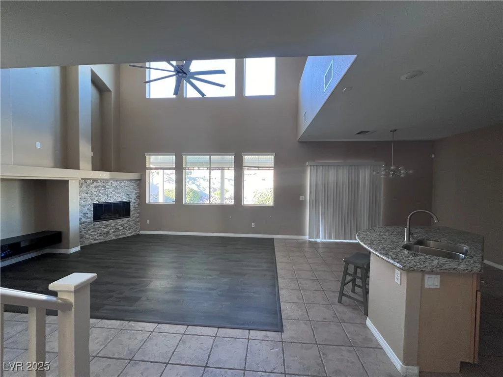 10488 Beckaville, Las Vegas, NV 89129