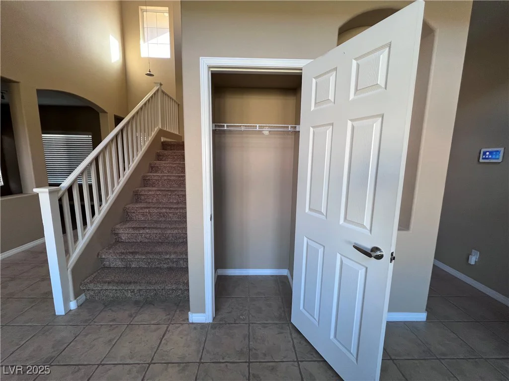 10488 Beckaville, Las Vegas, NV 89129