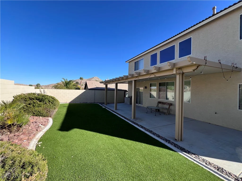 10488 Beckaville, Las Vegas, NV 89129