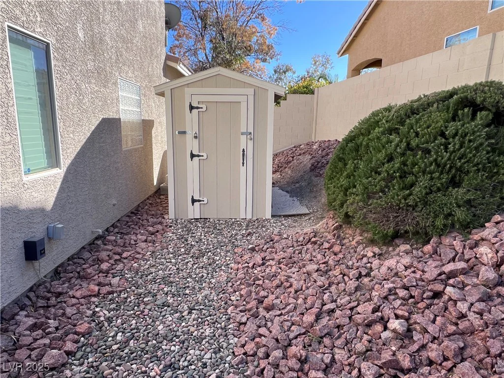 10488 Beckaville, Las Vegas, NV 89129