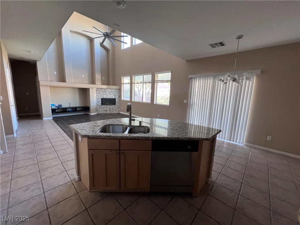 10488 Beckaville, Las Vegas, NV 89129