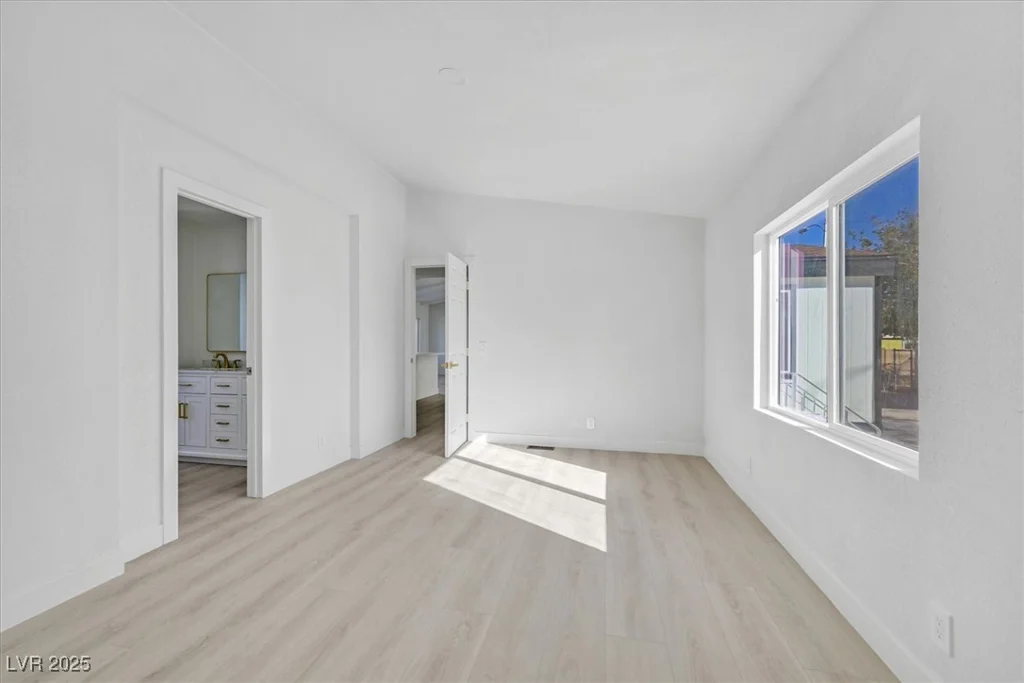 3387 Encina, Las Vegas, NV 89121