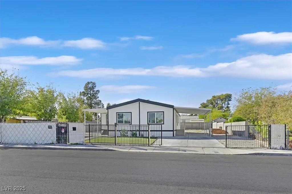 3387 Encina, Las Vegas, NV 89121