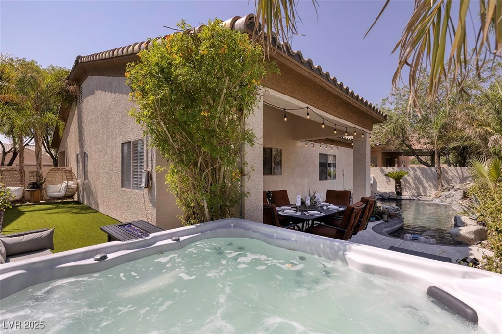 140 Cora Hills, Las Vegas, NV 89148