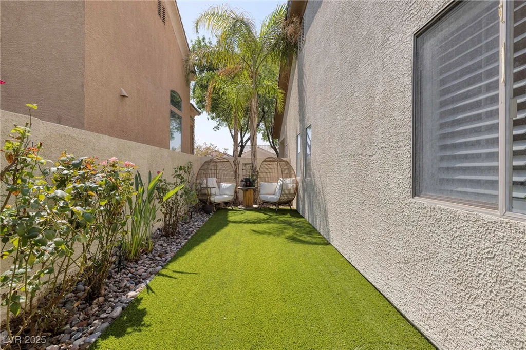 140 Cora Hills, Las Vegas, NV 89148