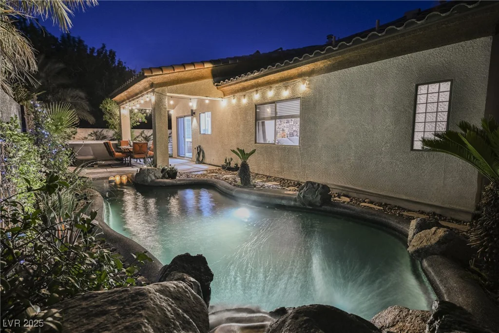 140 Cora Hills, Las Vegas, NV 89148