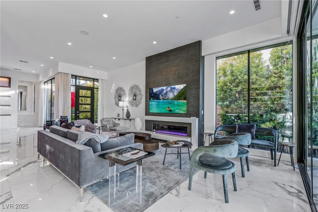 371 Tranquil Peak, Henderson, NV 89012