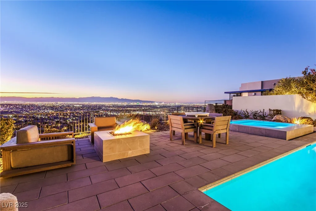 371 Tranquil Peak, Henderson, NV 89012
