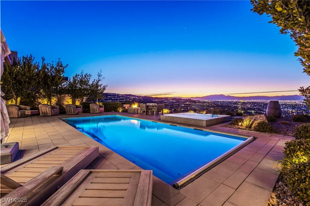 371 Tranquil Peak, Henderson, NV 89012