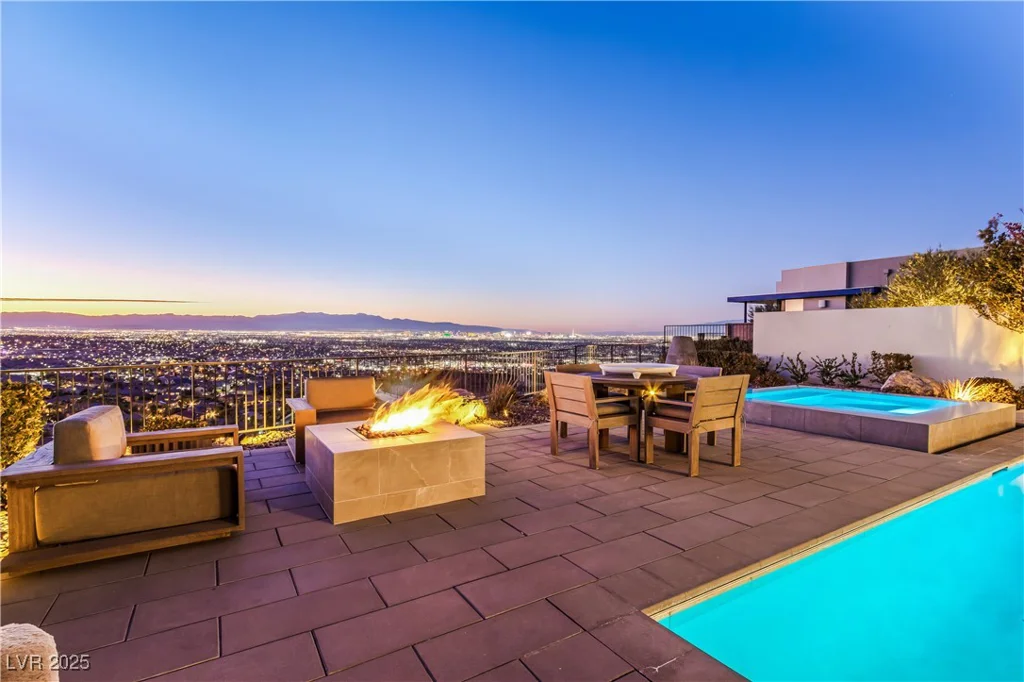 371 Tranquil Peak, Henderson, NV 89012