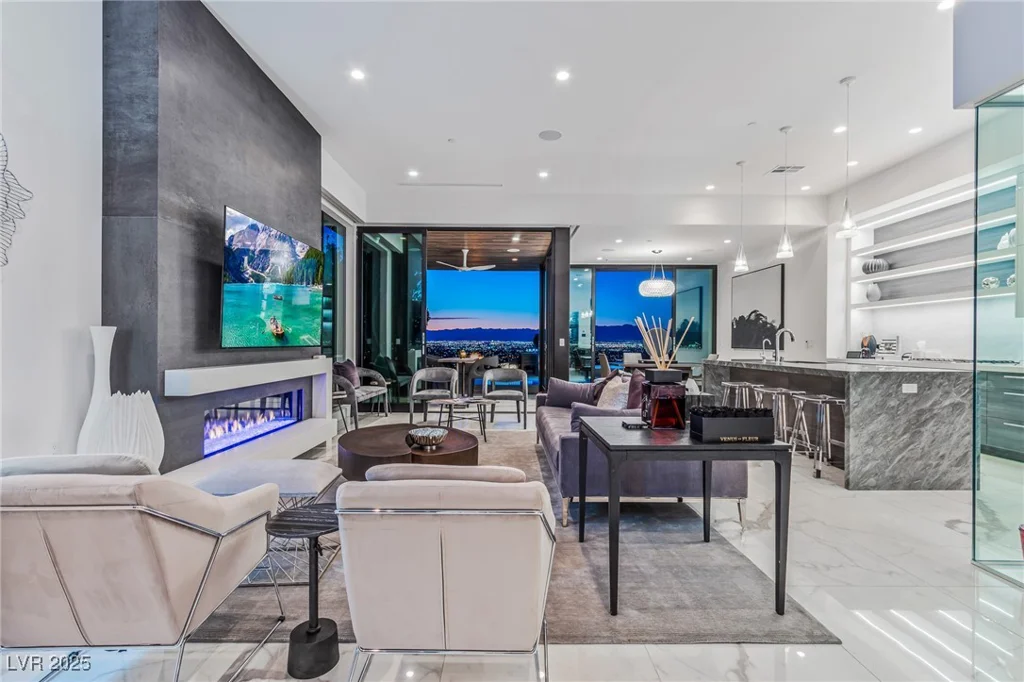 371 Tranquil Peak, Henderson, NV 89012