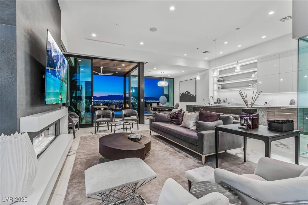 371 Tranquil Peak, Henderson, NV 89012
