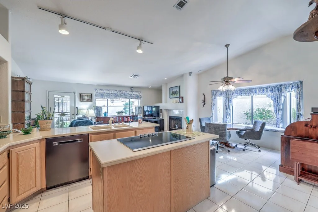 3128 Pelican Beach, Las Vegas, NV 89117