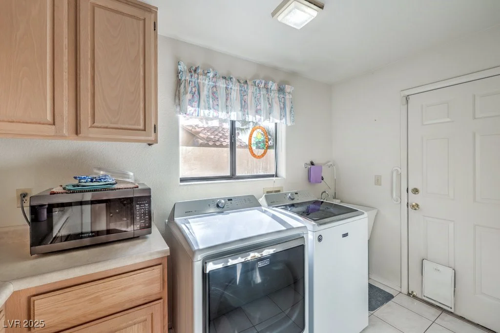 3128 Pelican Beach, Las Vegas, NV 89117