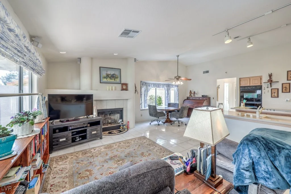 3128 Pelican Beach, Las Vegas, NV 89117