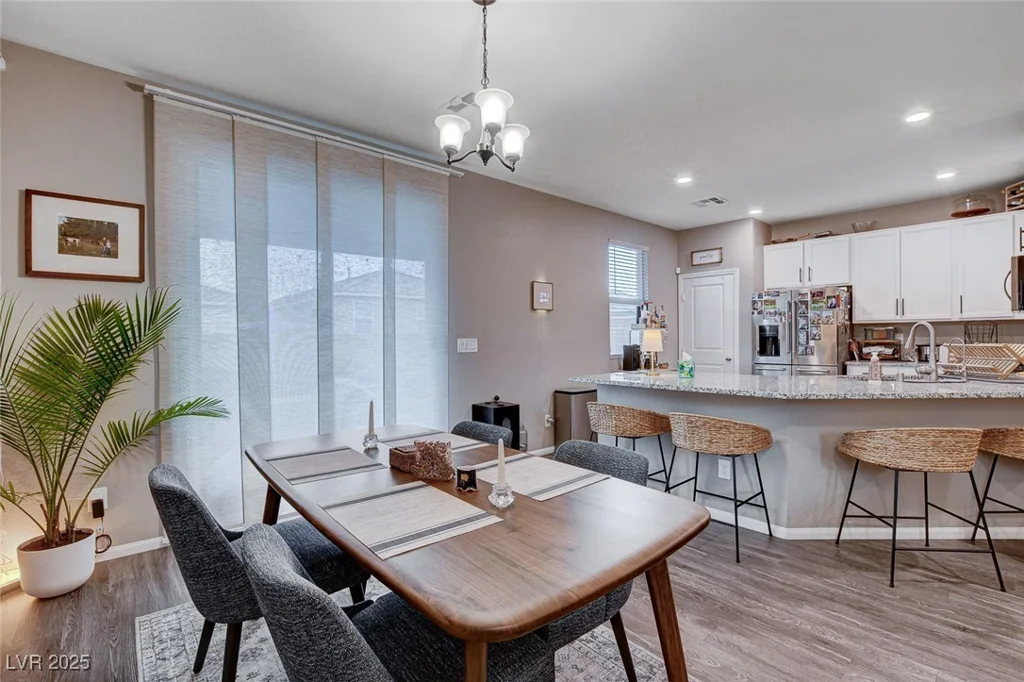 7960 Brookside Falls, Las Vegas, NV 89166