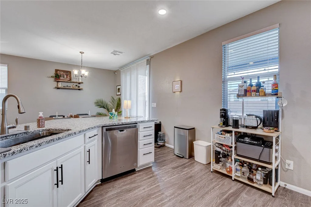 7960 Brookside Falls, Las Vegas, NV 89166
