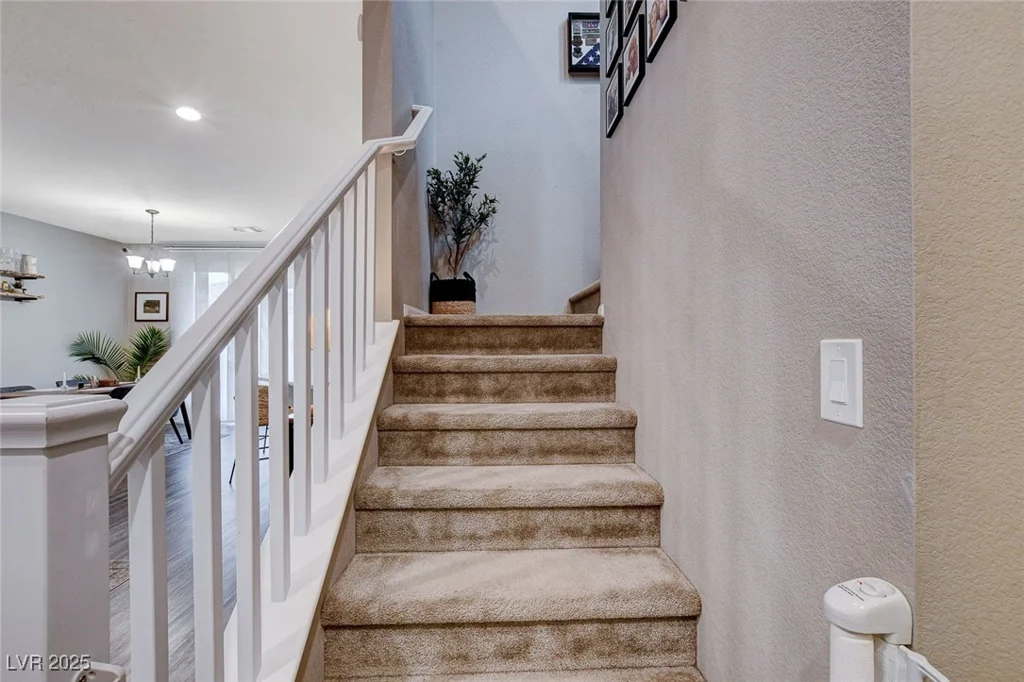 7960 Brookside Falls, Las Vegas, NV 89166