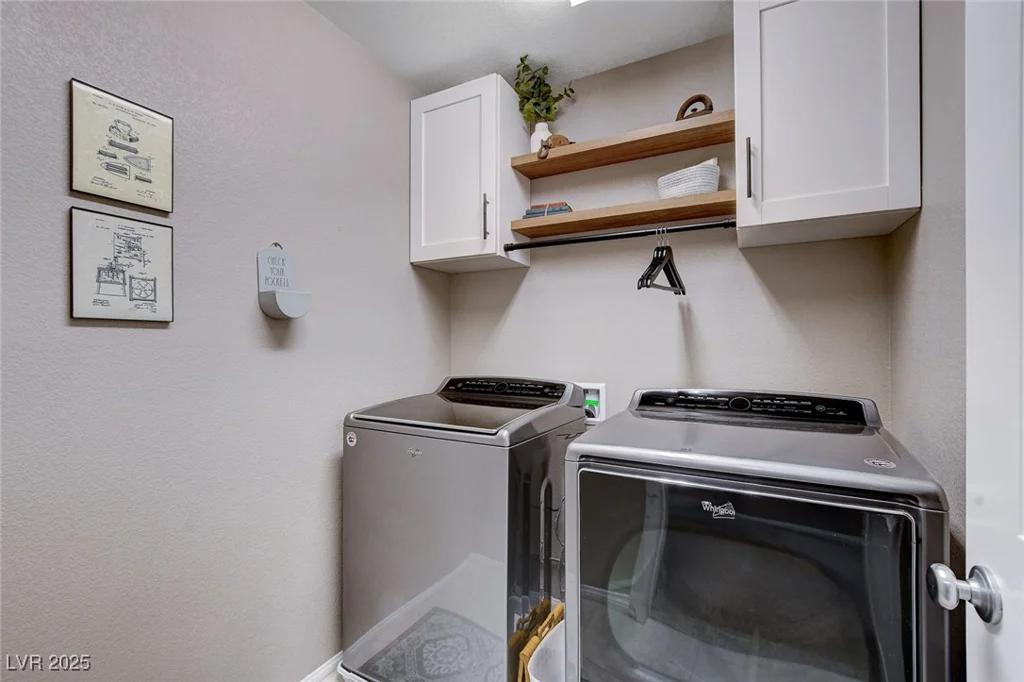 7960 Brookside Falls, Las Vegas, NV 89166