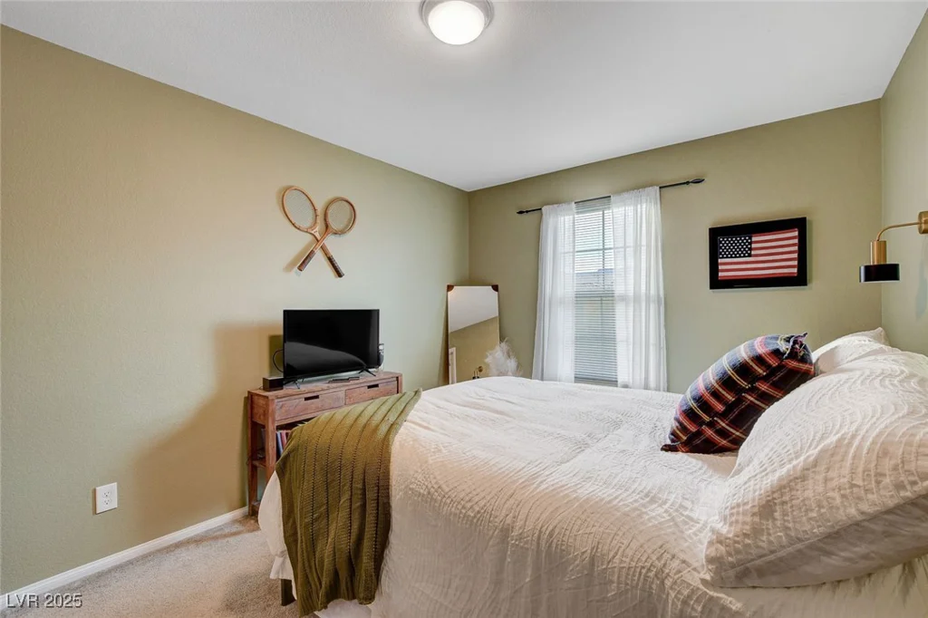 7960 Brookside Falls, Las Vegas, NV 89166