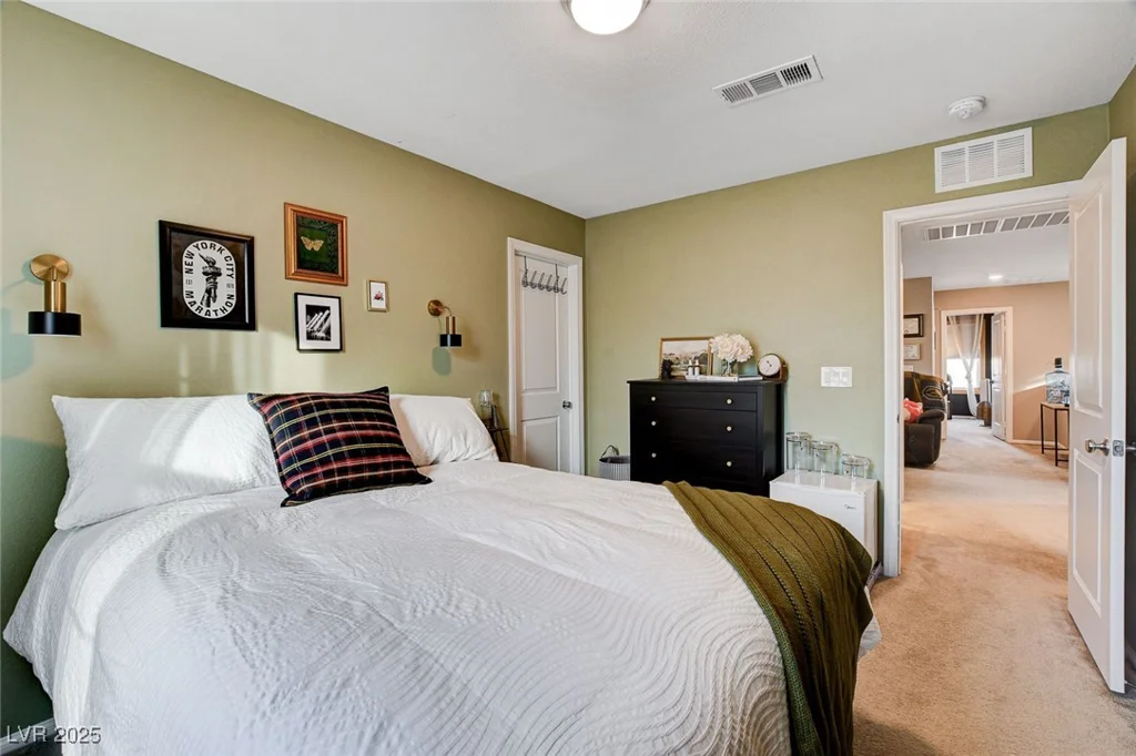 7960 Brookside Falls, Las Vegas, NV 89166