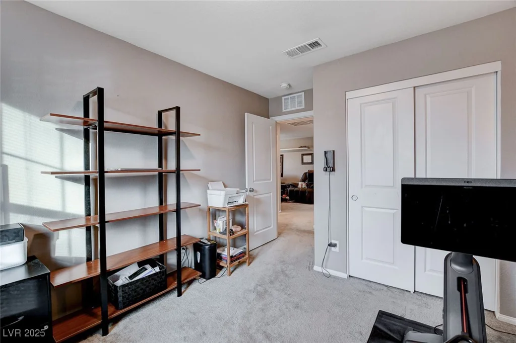 7960 Brookside Falls, Las Vegas, NV 89166