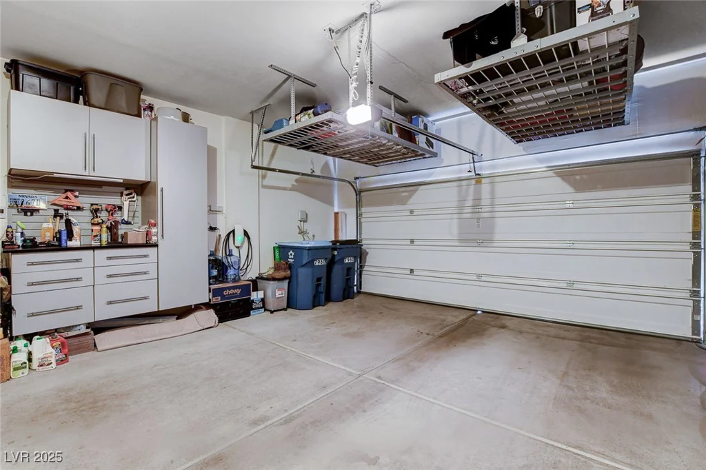 7960 Brookside Falls, Las Vegas, NV 89166