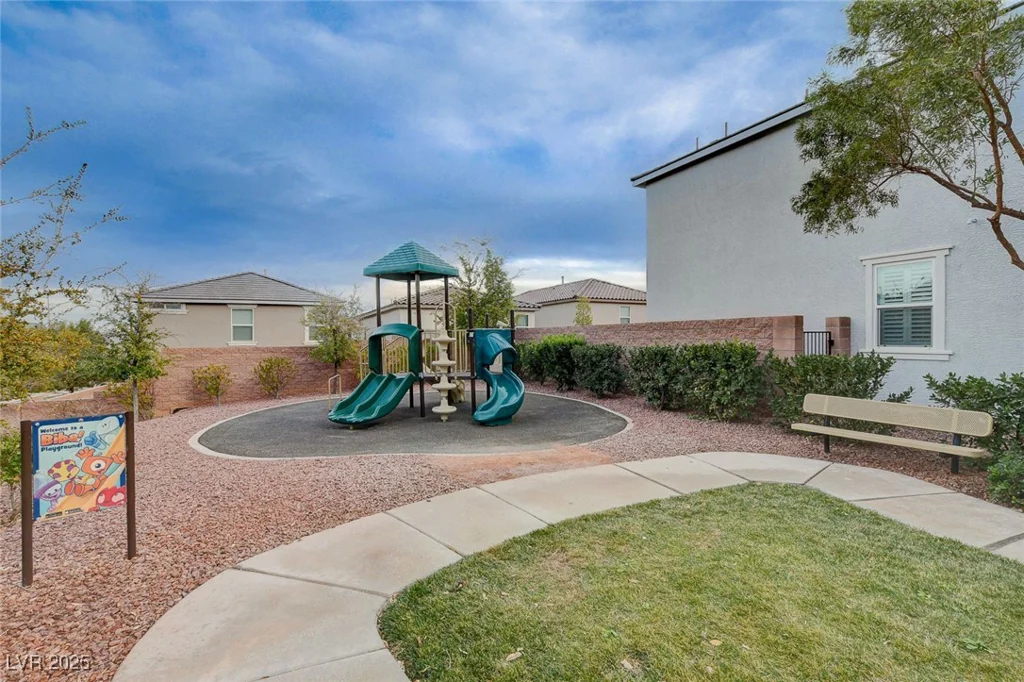 7960 Brookside Falls, Las Vegas, NV 89166