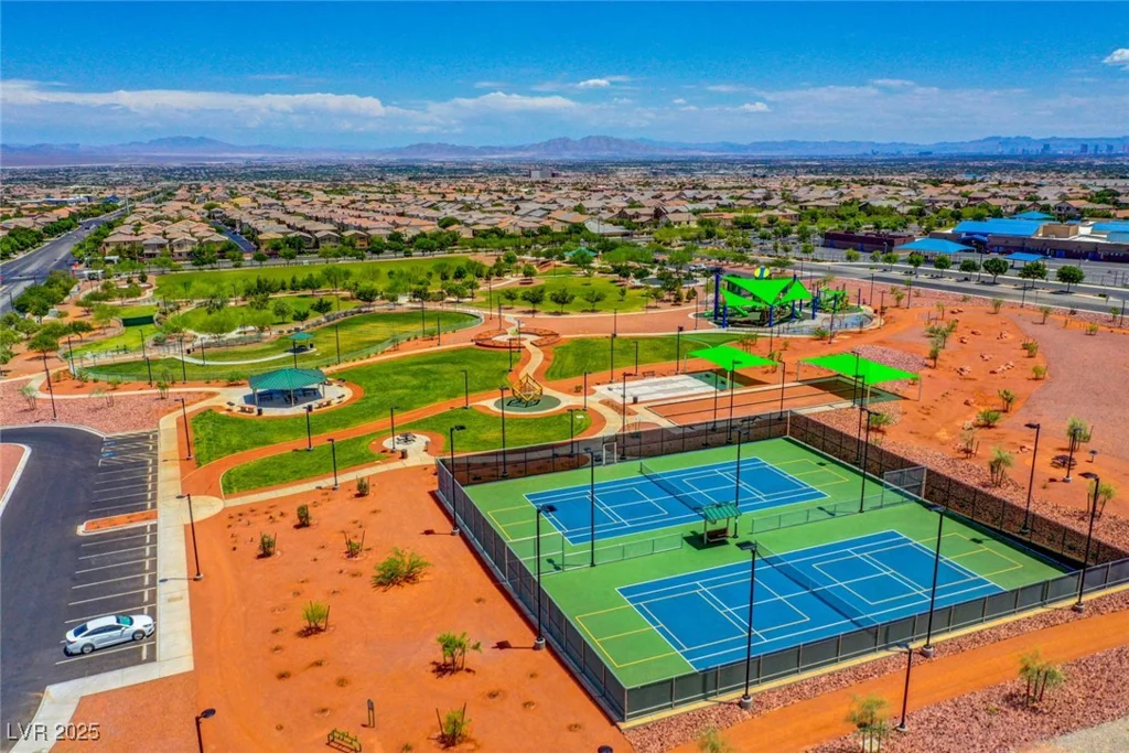 7960 Brookside Falls, Las Vegas, NV 89166
