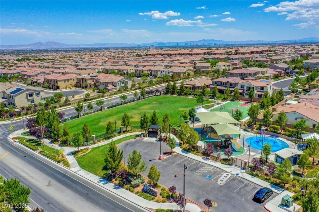 7960 Brookside Falls, Las Vegas, NV 89166