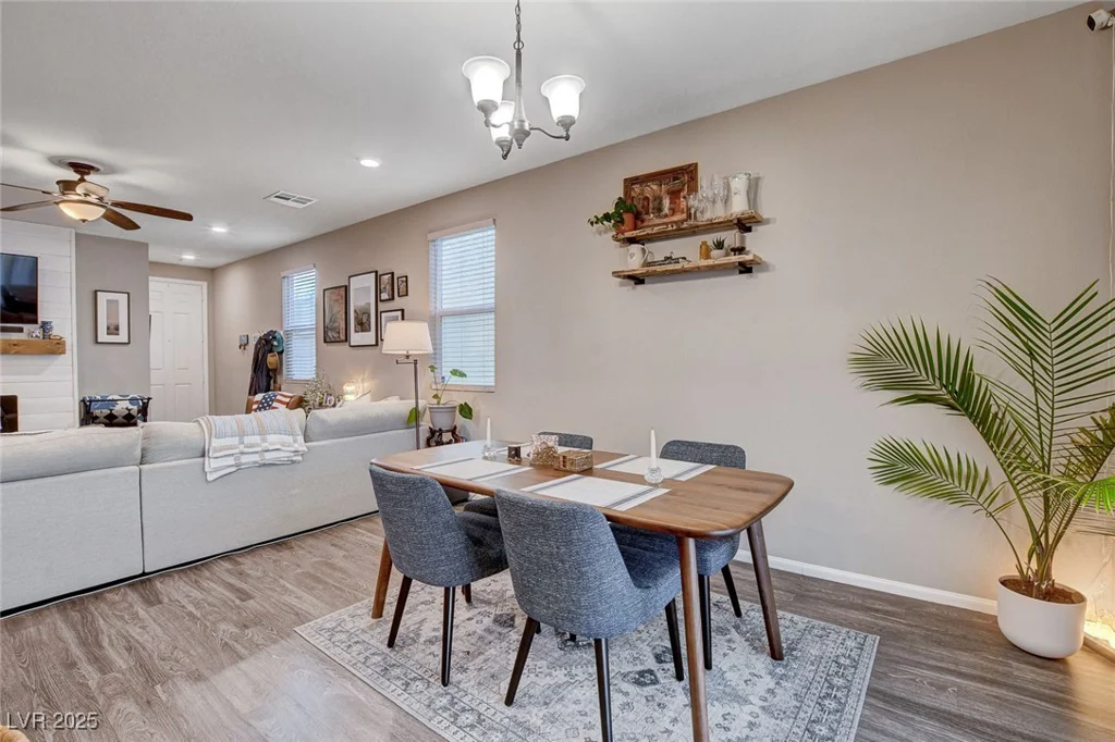7960 Brookside Falls, Las Vegas, NV 89166