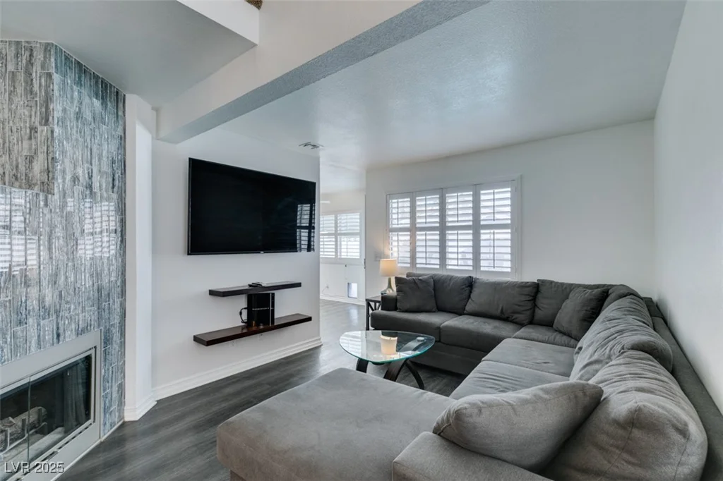 8424 Oyster, Las Vegas, NV 89128