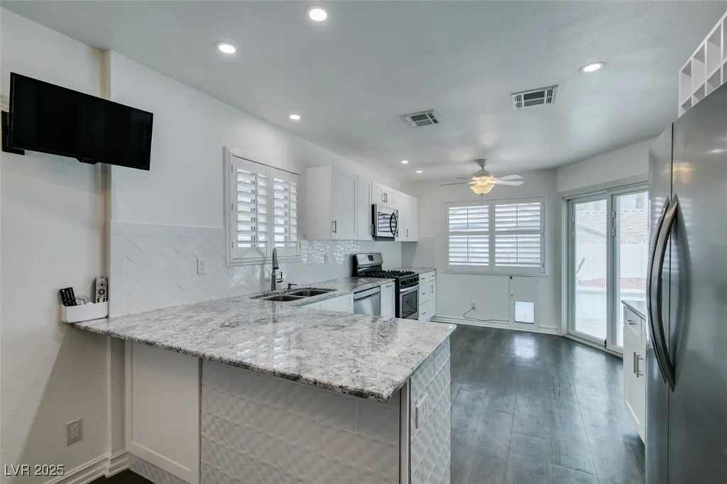 8424 Oyster, Las Vegas, NV 89128