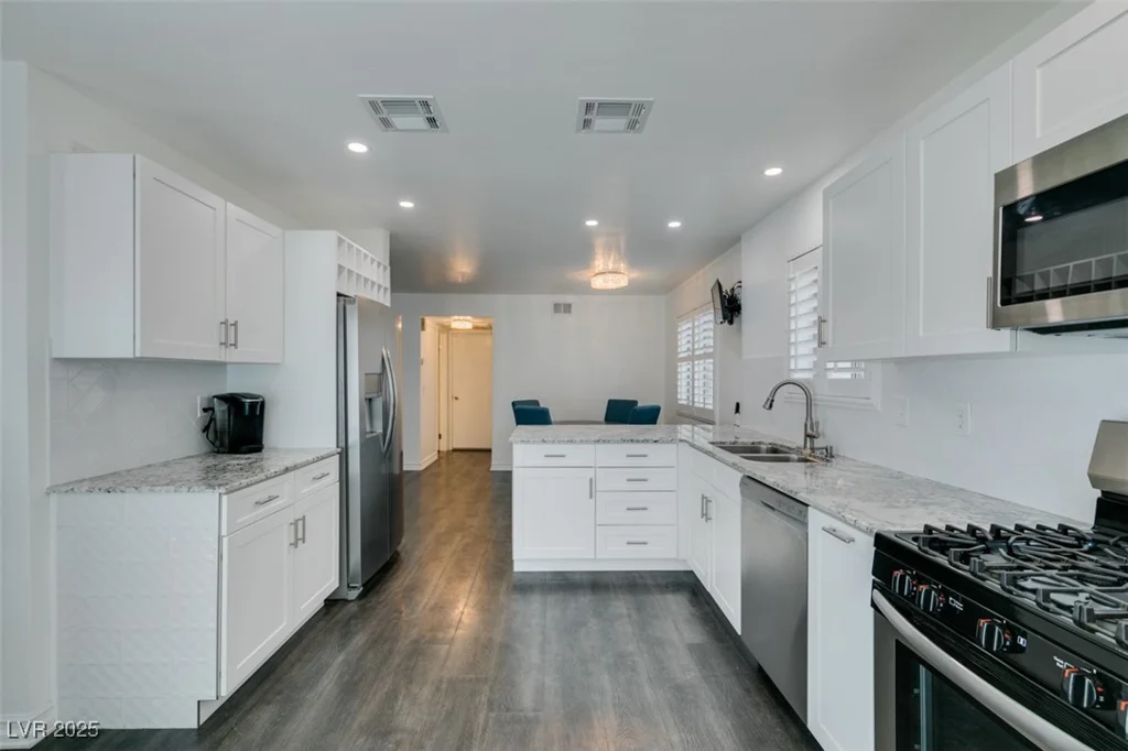 8424 Oyster, Las Vegas, NV 89128