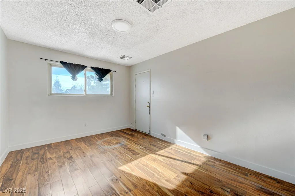 1212 Reynolds, North Las Vegas, NV 89030