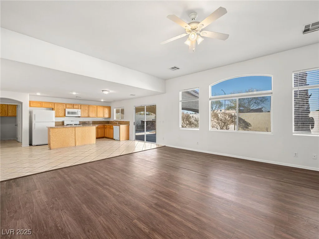 9307 Bondeno, Las Vegas, NV 89123