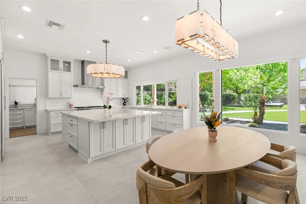 2327 ALTA, Las Vegas, NV 89107