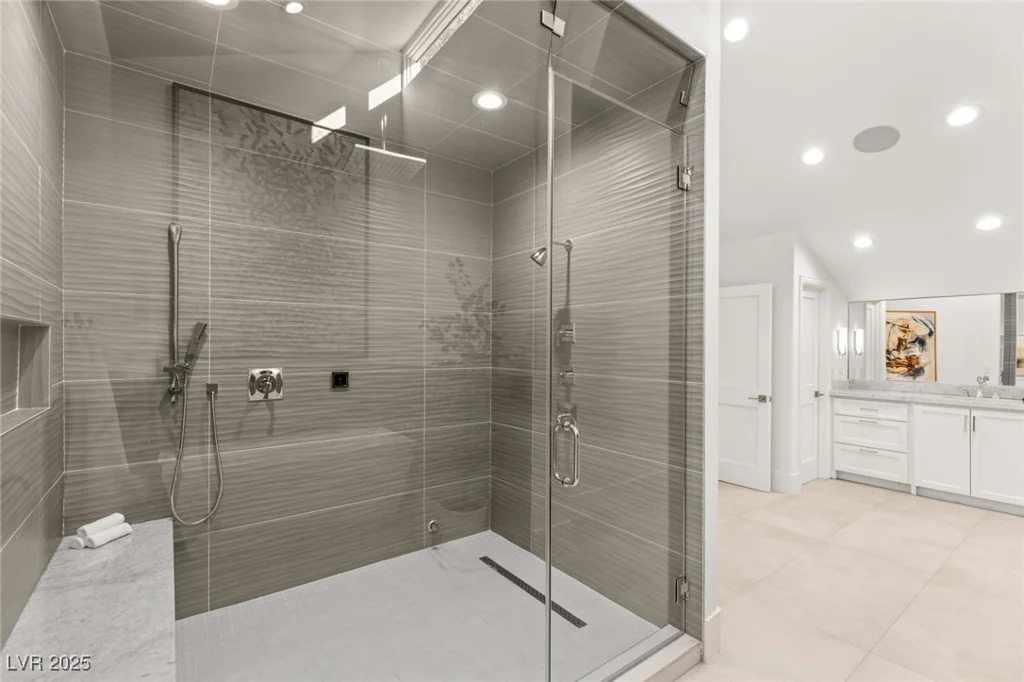 2327 ALTA, Las Vegas, NV 89107