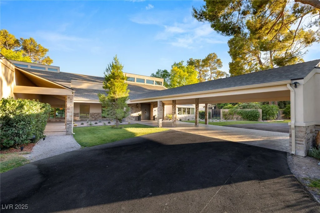 2327 ALTA, Las Vegas, NV 89107