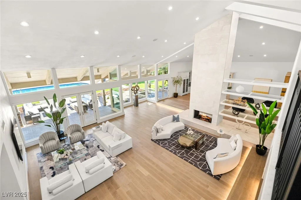 2327 ALTA, Las Vegas, NV 89107