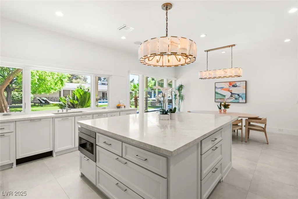 2327 ALTA, Las Vegas, NV 89107