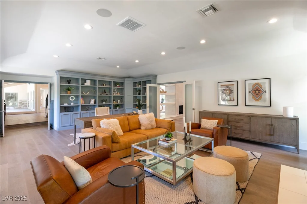 2327 ALTA, Las Vegas, NV 89107