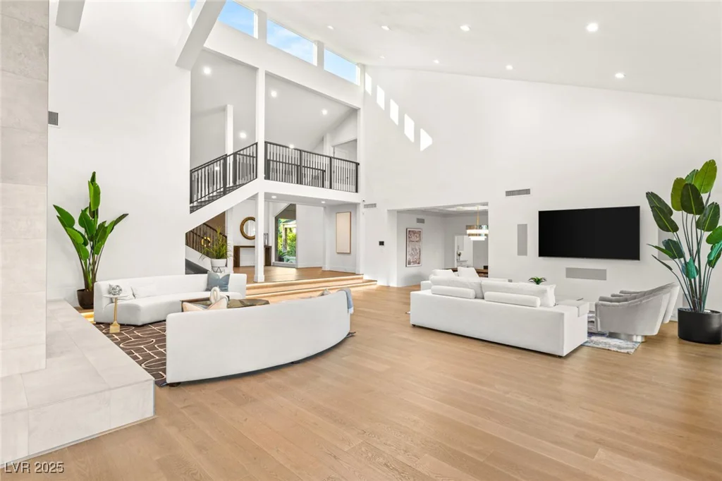 2327 ALTA, Las Vegas, NV 89107